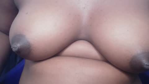 Snapshot of drippussy1 chatting on January 17, 2026, 4:17 am Ebonypussy1 online show from January 17, 2026, 4:17 am