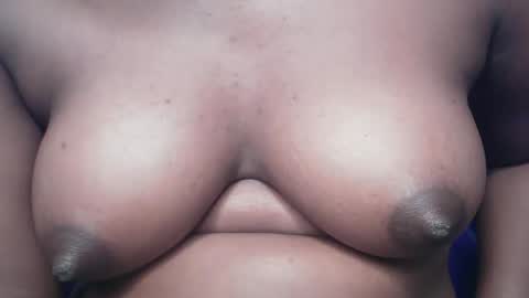 Snapshot of drippussy1 chatting on February 4, 2026, 4:18 am Ebonypussy1 online show from February 4, 2026, 4:18 am