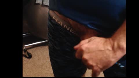 Snapshot of drmbigg chatting on October 10, 2025, 7:35 pm Hello Hope you enjoy what you see. I love attention in dirty talk and tips thickcock edging precum dirtyTalk C2C online show from October 10, 2025, 7:35 pm