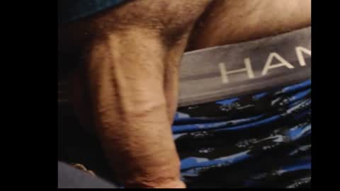 Snapshot of drmbigg chatting on November 8, 2025, 4:12 am Hello Hope you enjoy what you see. I love attention in dirty talk and tips thickcock edging precum dirtyTalk C2C online show from November 8, 2025, 4:12 am