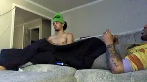 2xTheTrouble online show from July 9, 2026, 1:37 pm