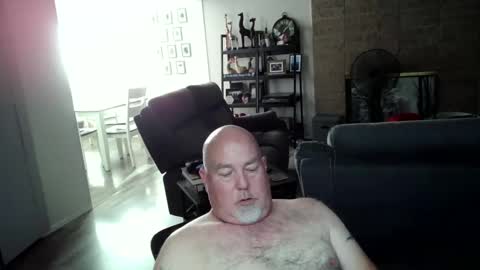 Snapshot of drthomaswayne chatting on October 6, 2025, 8:06 pm drthomaswayne online show from October 6, 2025, 8:06 pm