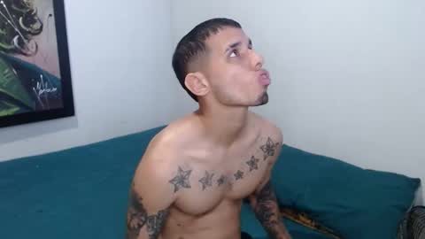 dsanchezz359 online show from February 24, 2026, 3:32 pm