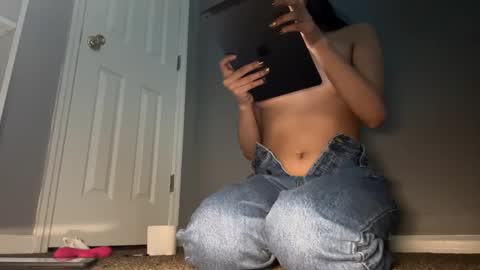 Snapshot of dtfmexbxtch69 chatting on December 5, 2024, 2:22 pm dtfmexbxtch69 online show from December 5, 2024, 2:22 pm