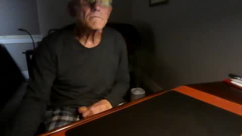 Snapshot of dubl55nikl chatting on February 19, 2025, 8:12 am DublNikl online show from February 19, 2025, 8:12 am