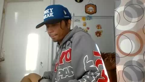 Snapshot of dubz07 chatting on June 4, 2026, 10:43 am dubz07 online show from June 4, 2026, 10:43 am