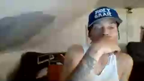 Snapshot of dubz07 chatting on June 14, 2026, 12:52 am dubz07 online show from June 14, 2026, 12:52 am
