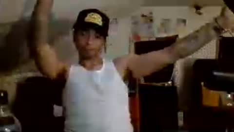 Snapshot of dubz07 chatting on July 10, 2026, 12:26 am dubz07 online show from July 10, 2026, 12:26 am