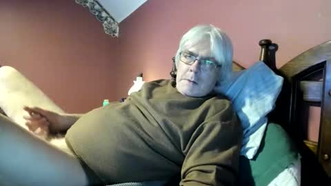 Snapshot of dug38 chatting on April 28, 2026, 2:27 am Doug online show from April 28, 2026, 2:27 am
