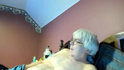 Snapshot of dug38 chatting on May 6, 2026, 2:19 am Doug online show from May 6, 2026, 2:19 am