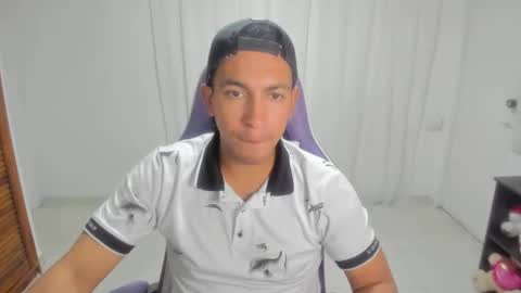 Snapshot of duilber chatting on November 1, 2025, 3:36 pm Duilber online show from November 1, 2025, 3:36 pm