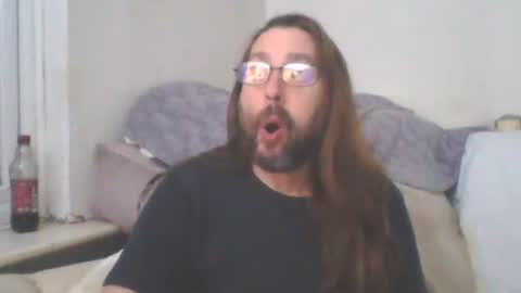 chris online show from October 26, 2025, 5:41 pm