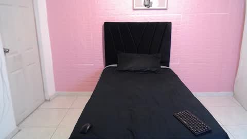 Snapshot of dulce1609 chatting on November 26, 2025, 8:10 pm dulce1609 online show from November 26, 2025, 8:10 pm