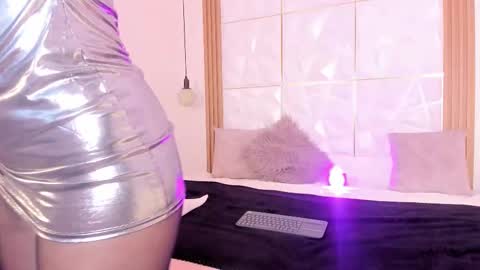   online show from November 5, 2025, 4:29 pm