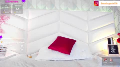 Snapshot of dulce_hiil_ chatting on January 8, 2025, 2:25 am Monday 5-2 am From Tuesday to Friday5-1 am Colombia time online show from January 8, 2025, 2:25 am