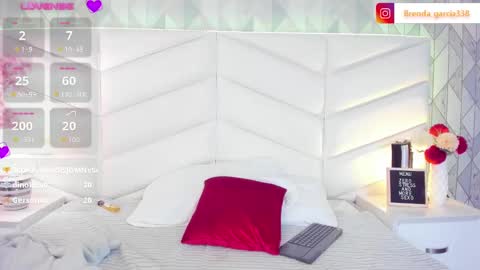 Snapshot of dulce_hiil_ chatting on January 8, 2025, 5:27 am Monday 5-2 am From Tuesday to Friday5-1 am Colombia time online show from January 8, 2025, 5:27 am