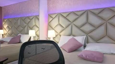 Snapshot of dulce_hiil_ chatting on September 13, 2025, 7:02 pm Monday 5-2 am From Tuesday to Friday5-1 am Colombia time online show from September 13, 2025, 7:02 pm