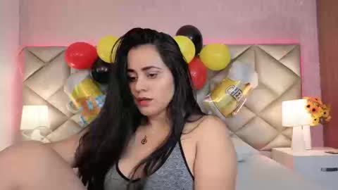 Snapshot of dulce_hiil_ chatting on September 24, 2025, 8:23 pm Monday 5-2 am From Tuesday to Friday5-1 am Colombia time online show from September 24, 2025, 8:23 pm