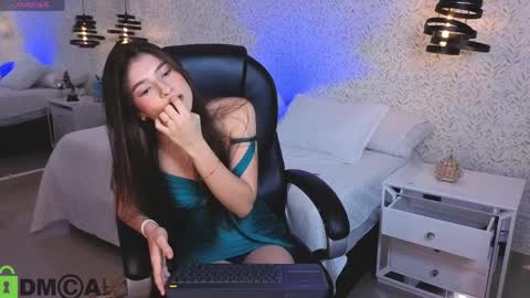 dulce_isabel_ online show from April 1, 2026, 3:07 am