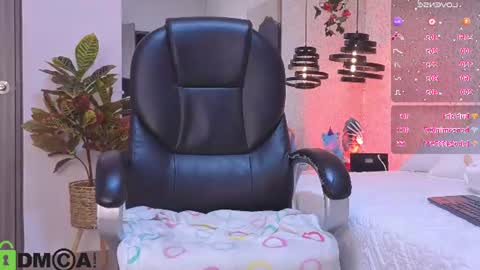 Snapshot of dulce_isabel_ chatting on July 7, 2026, 6:47 am dulce_isabel_ online show from July 7, 2026, 6:47 am