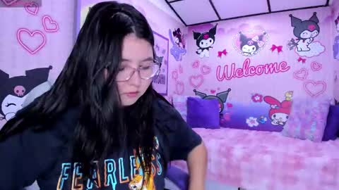 Dulce  online show from December 16, 2025, 11:48 am