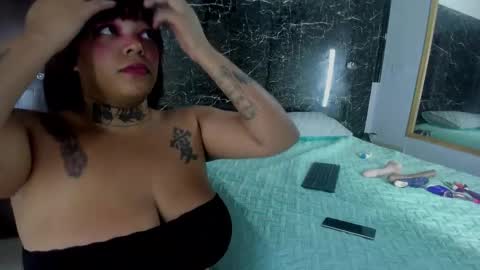 dulce_salome07 online show from February 17, 2026, 12:01 pm