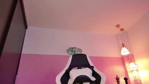 dulce_stormy online show from March 5, 2026, 12:12 pm