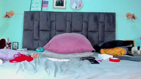 Snapshot of dulceaurora_ chatting on February 10, 2025, 7:58 am DULCE AURORA online show from February 10, 2025, 7:58 am