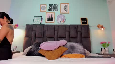 Snapshot of dulceaurora_ chatting on March 7, 2025, 2:46 am DULCE AURORA online show from March 7, 2025, 2:46 am
