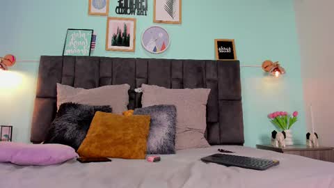 Snapshot of dulceaurora_ chatting on March 8, 2025, 2:55 am DULCE AURORA online show from March 8, 2025, 2:55 am