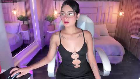 Dulce  online show from November 6, 2025, 11:44 am