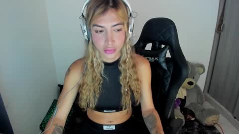 dulcekim_dj online show from February 7, 2025, 1:58 am