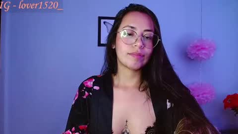 Snapshot of dulcemaria_alvarez22 chatting on February 16, 2025, 5:26 am Dulce online show from February 16, 2025, 5:26 am