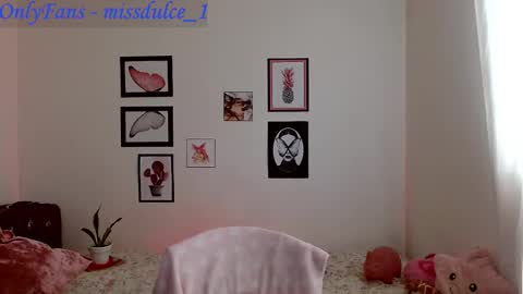 Snapshot of dulcemaria_alvarez22 chatting on November 25, 2025, 8:31 pm Dulce online show from November 25, 2025, 8:31 pm