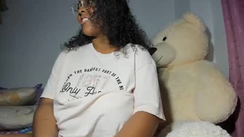 Snapshot of dulcemilk2 chatting on December 20, 2024, 7:44 am MIA  SHAIK online show from December 20, 2024, 7:44 am