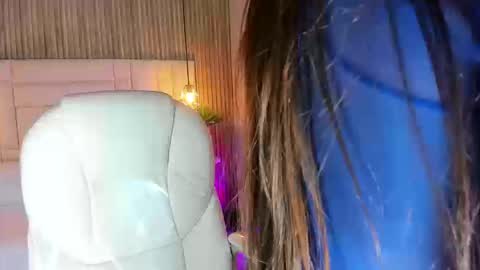 dulcevela online show from September 17, 2025, 10:44 pm