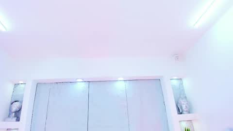 dulcevela online show from October 21, 2025, 10:54 pm