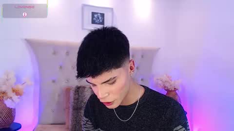 Dulcey online show from November 26, 2025, 4:24 am