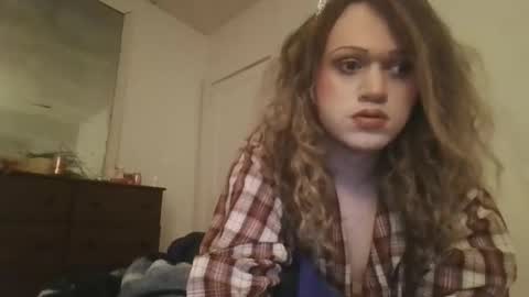 Snapshot of dulcidarling chatting on January 12, 2026, 4:50 am Buffy Glimmers online show from January 12, 2026, 4:50 am