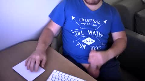 FloFrenchCurv288 online show from May 16, 2026, 11:25 pm