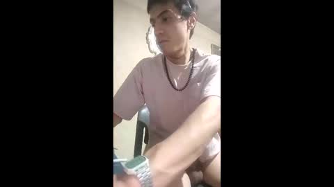 Snapshot of durohueso chatting on May 28, 2026, 6:43 am durohueso online show from May 28, 2026, 6:43 am