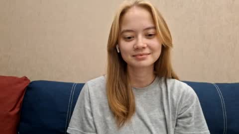 Alisa online show from September 16, 2025, 3:13 pm