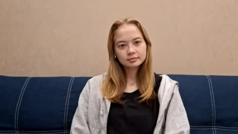 Alisa online show from October 2, 2025, 4:03 pm