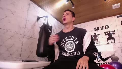 Dustin Sonne online show from February 10, 2025, 3:35 am