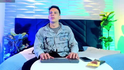 Dustin Sonne online show from April 20, 2026, 3:42 am