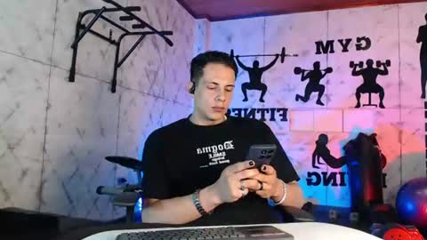 Snapshot of dustin_sonne chatting on June 30, 2026, 3:40 am Dustin Sonne online show from June 30, 2026, 3:40 am