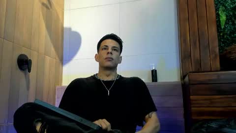Snapshot of dustin_sonne chatting on July 7, 2026, 3:20 am Dustin Sonne online show from July 7, 2026, 3:20 am