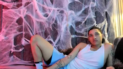 dustinandjordan online show from October 11, 2025, 5:28 am