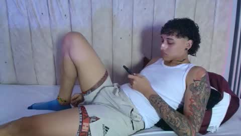 dustinandjordan online show from November 25, 2025, 5:07 am