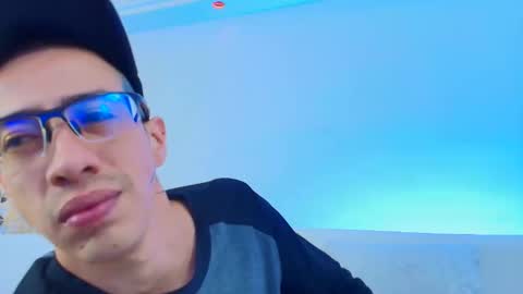 Dustin Dollin online show from March 24, 2026, 6:13 pm
